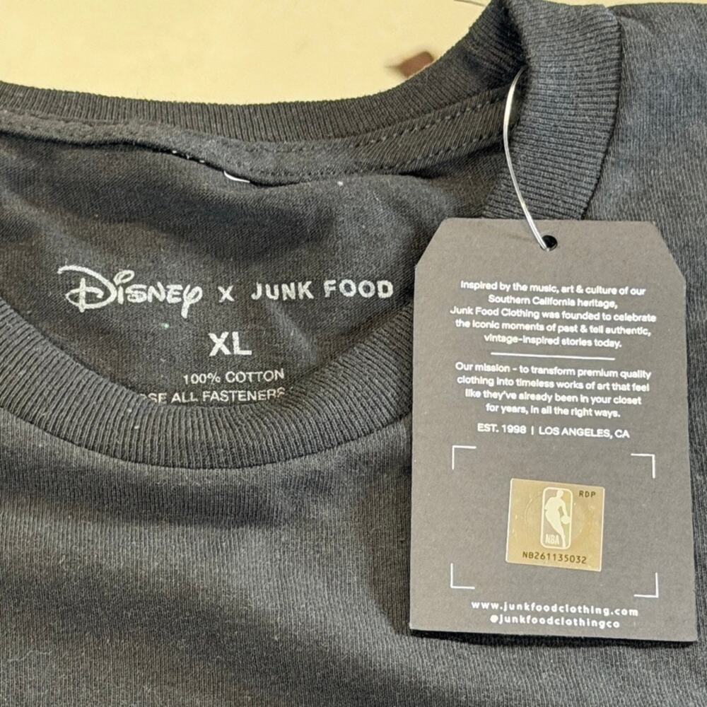 Boston Celtics Disney x Junk Food Mickey Mouse T-Shirt Black XL NWT - Picture 3 of 3